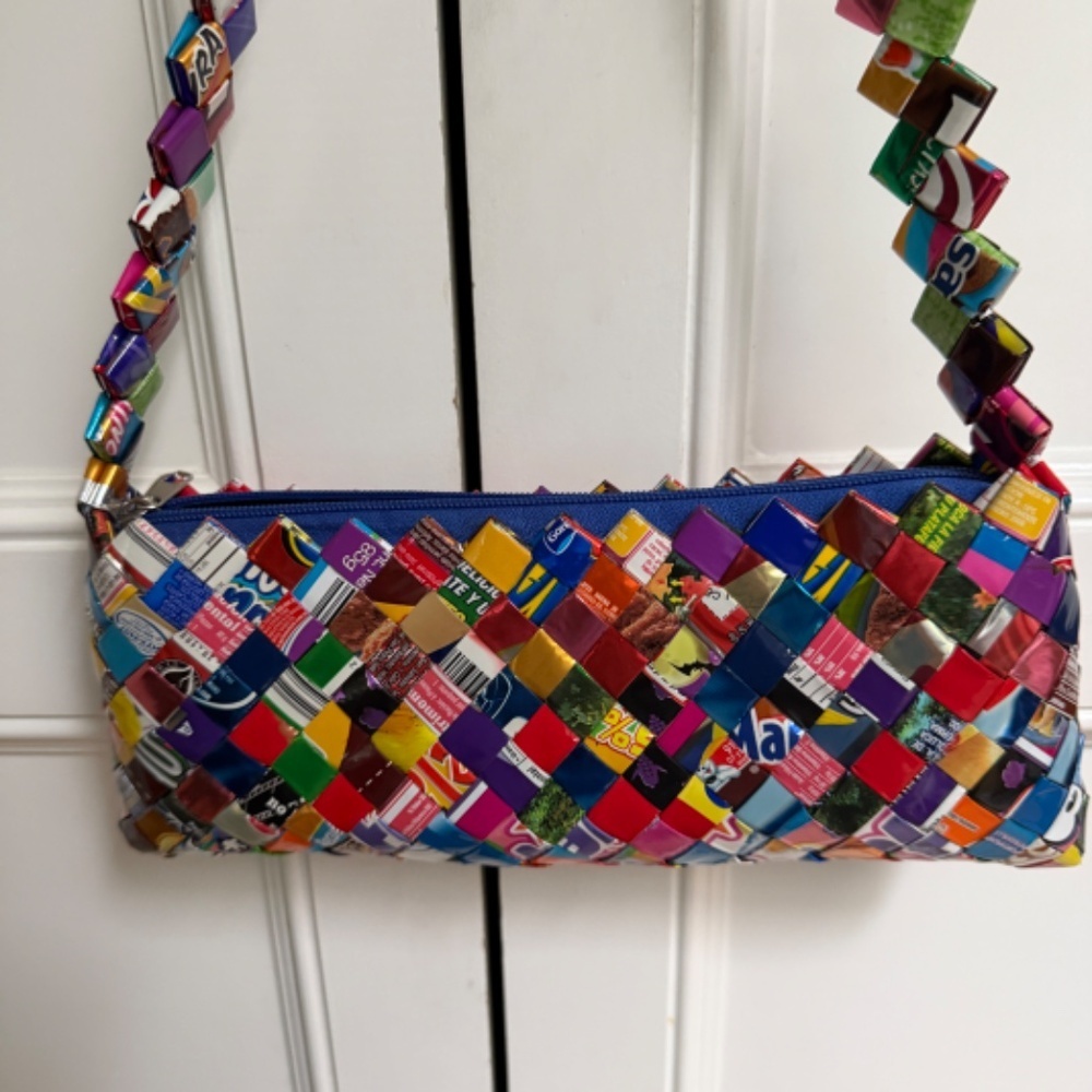 Clutch candy wrapper leather purse - Picture 3 of 5